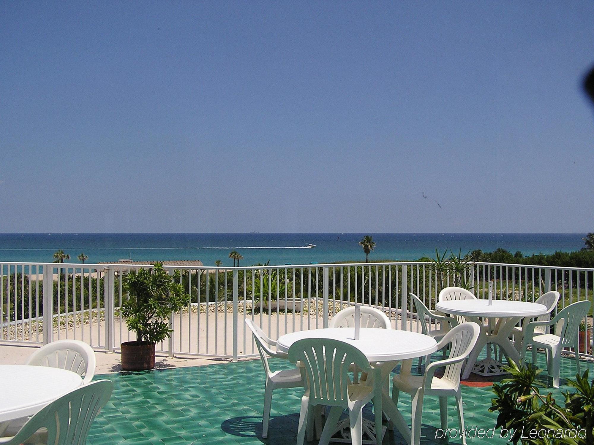 Seaspray Inn Beach Resort Palm Beach Shores Restaurace fotografie