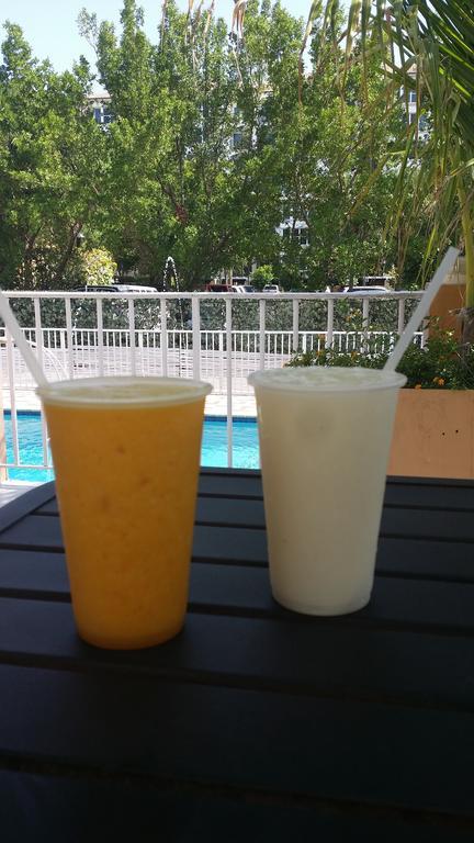 Seaspray Inn Beach Resort Palm Beach Shores Exteriér fotografie