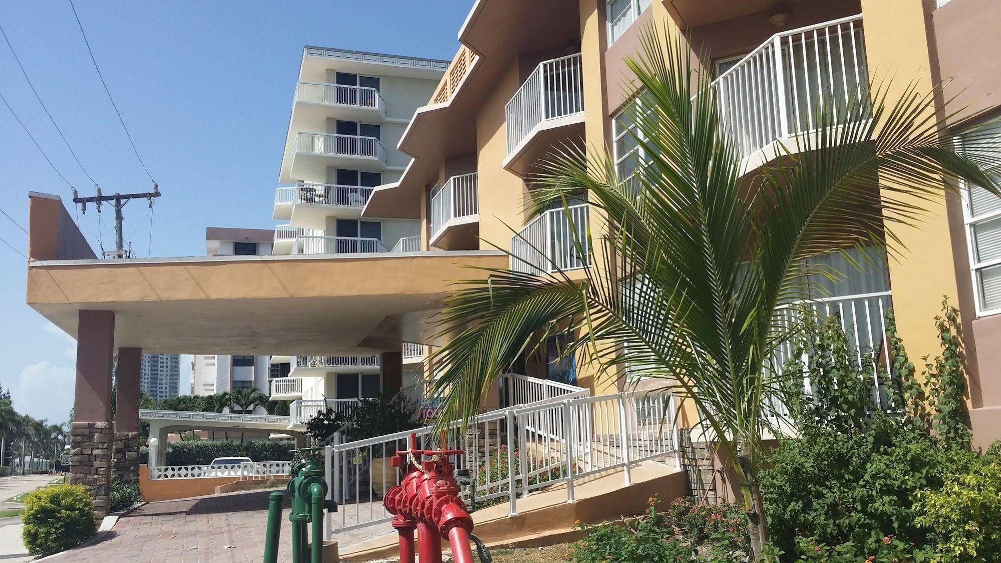Seaspray Inn Beach Resort Palm Beach Shores Exteriér fotografie