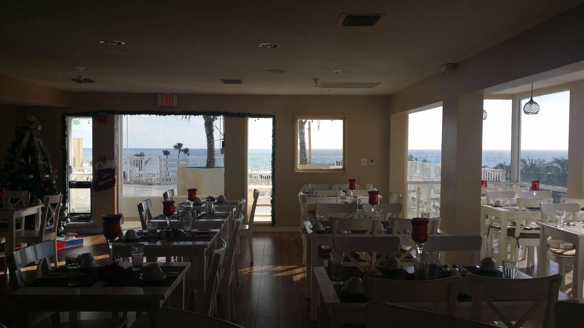 Seaspray Inn Beach Resort Palm Beach Shores Exteriér fotografie